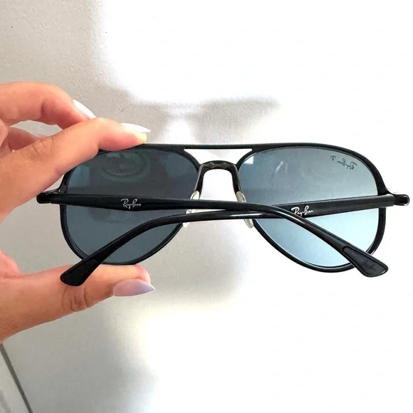 Ray-Ban Chromance Black Aviator Sunglasses RB4320ch - Picture 5 of 6